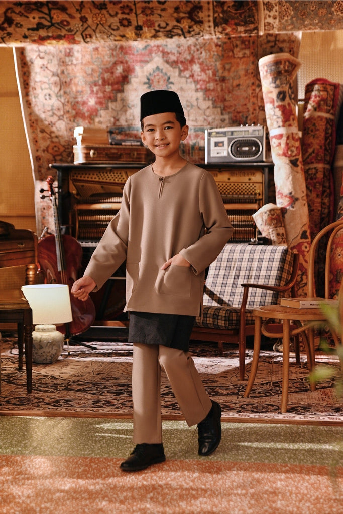 The Akar Kita Baju Melayu Teluk Belanga - Silver Mink