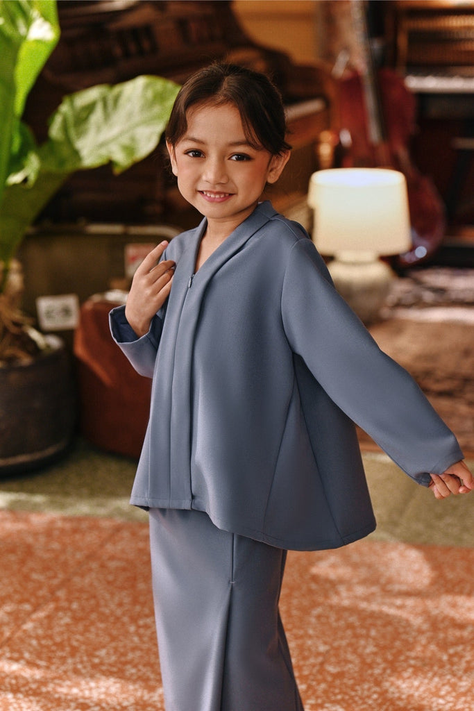The Akar Kita Kebaya Top - Coronet Blue