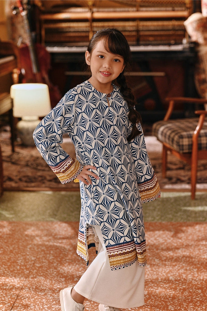 The Akar Kita Kurung Riau Top - Damar