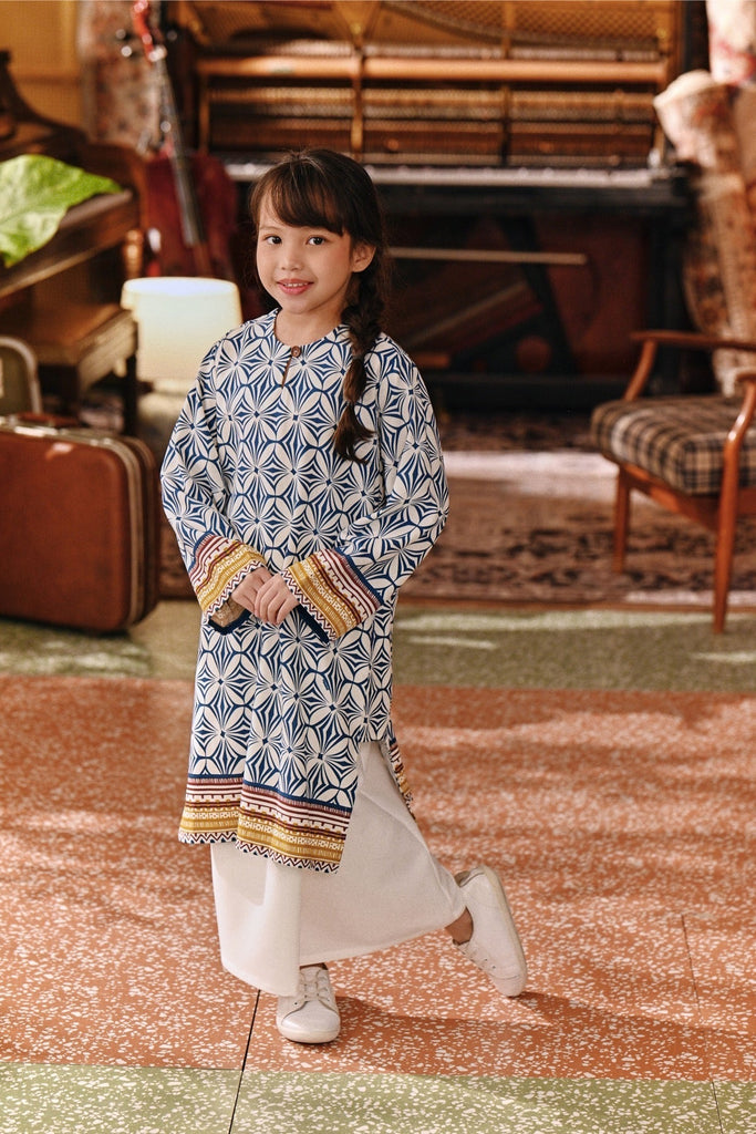 The Akar Kita Kurung Riau Top - Damar