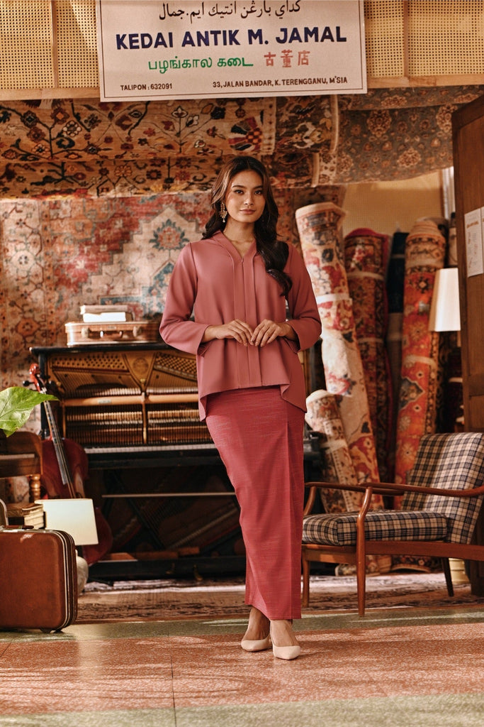 The Akar Kita Women Kebaya Top - Mauve Taupe