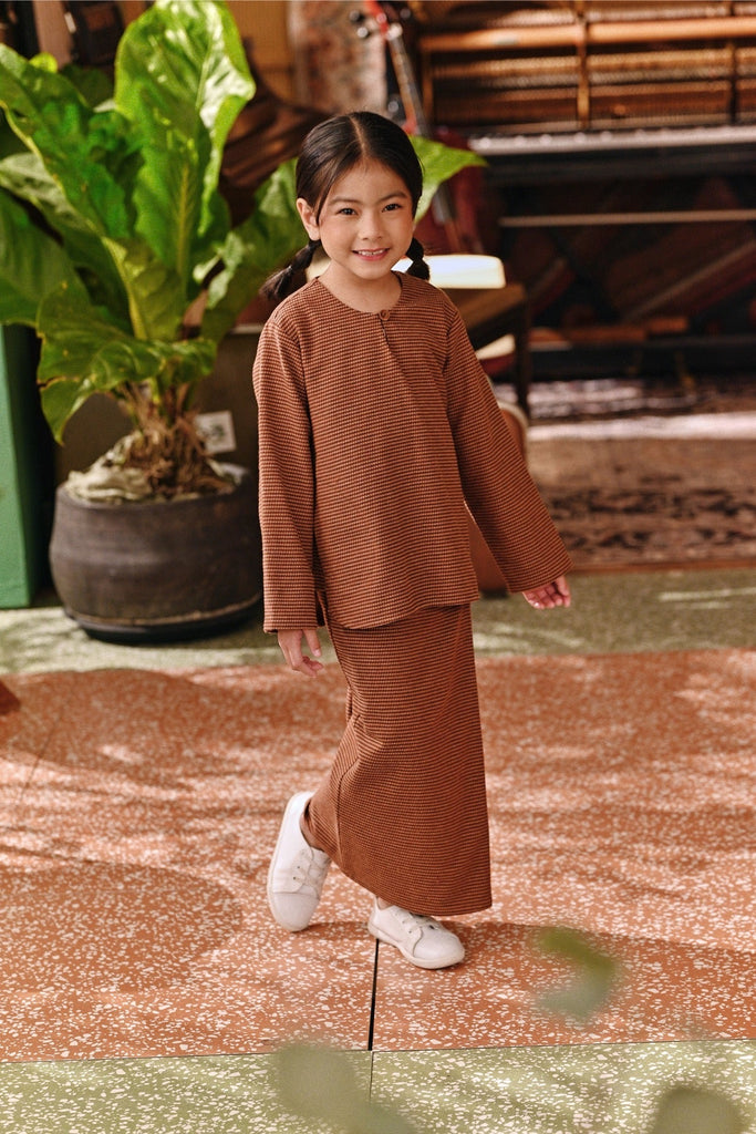 The Akar Kita Folded Skirt - Brownflux