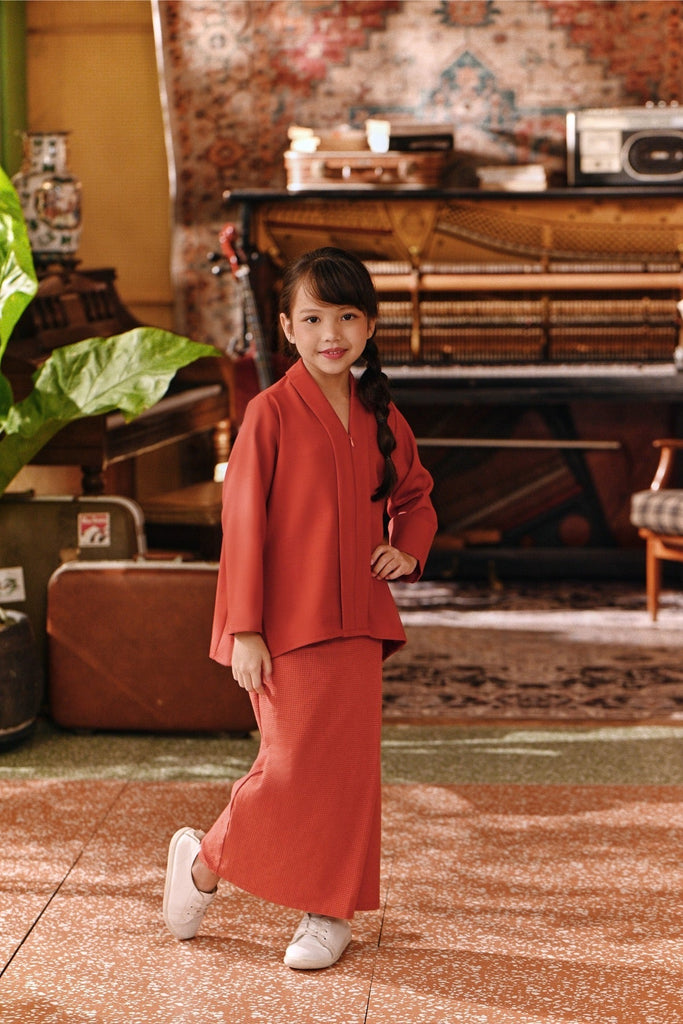 The Akar Kita Folded Skirt - Red Dash