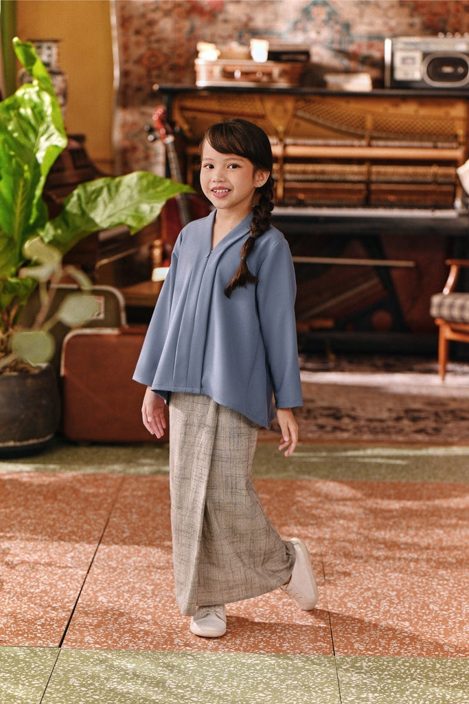 The Akar Kita Kebaya Top - Coronet Blue
