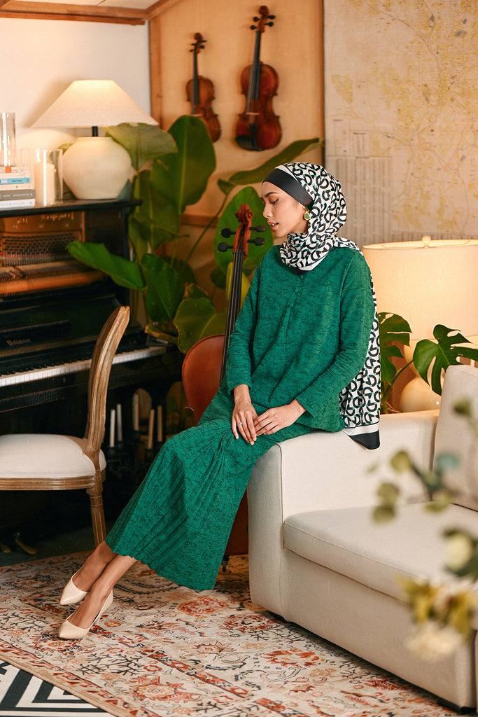 The Glow Women Shawl - Iconic