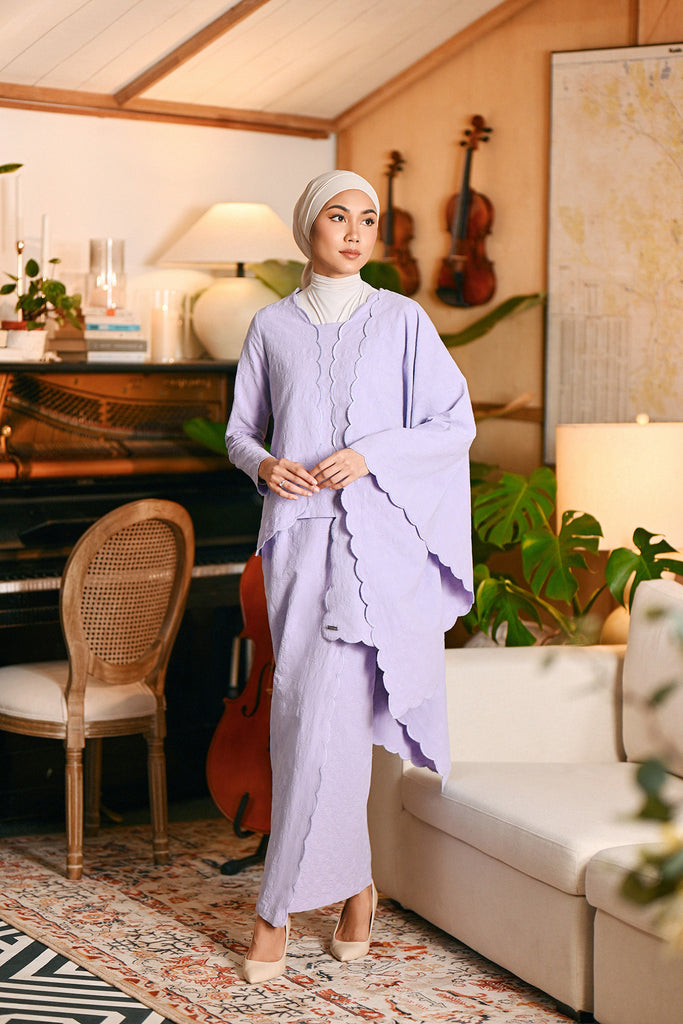 The Glow Women Broderie Shawl - Lilac Jacquard