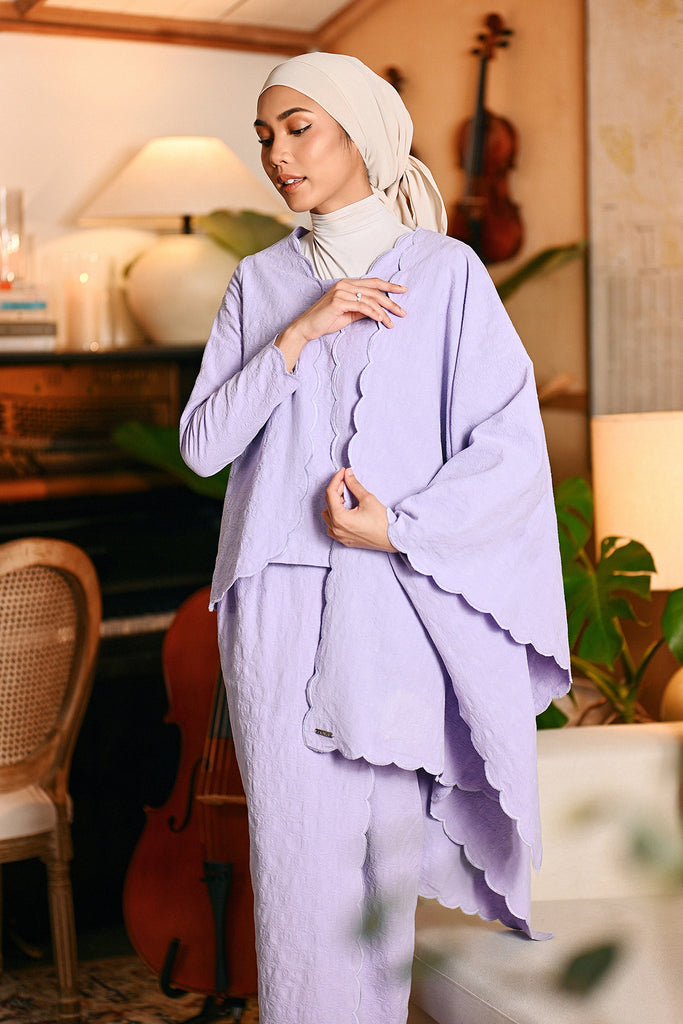 The Glow Women Broderie Shawl - Lilac Jacquard