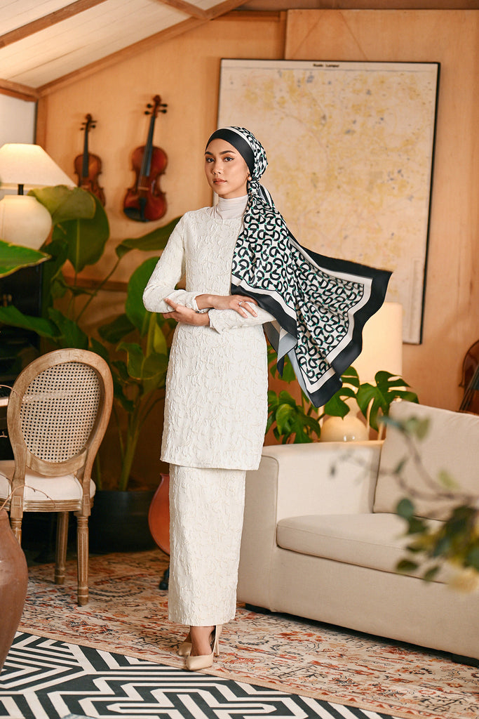 The Glow Women Shawl - Iconic