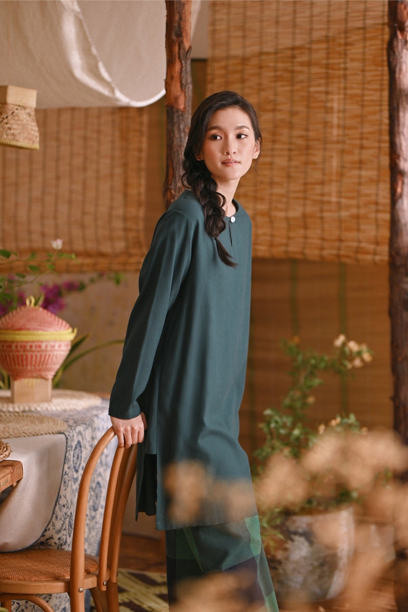 The Hening Women Pesak Kurung Top - Emerald Green