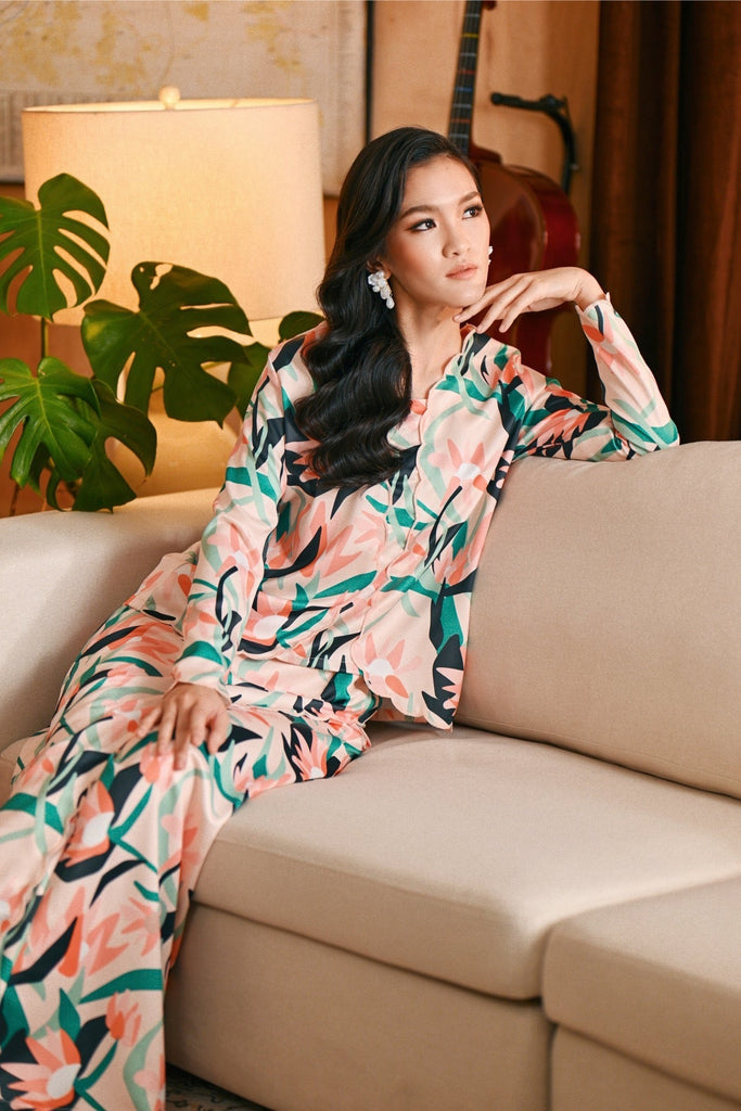 The Glow Women Broderie Kebaya Set - Lily