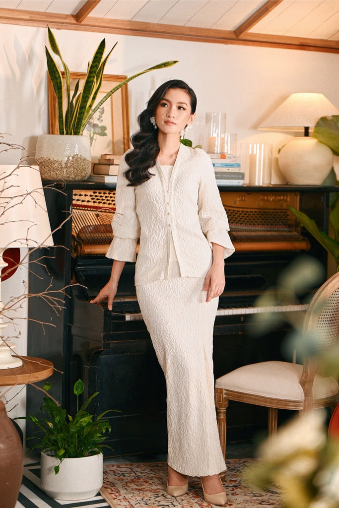 The Glow Women Chic Kebaya Set - White Jacquard