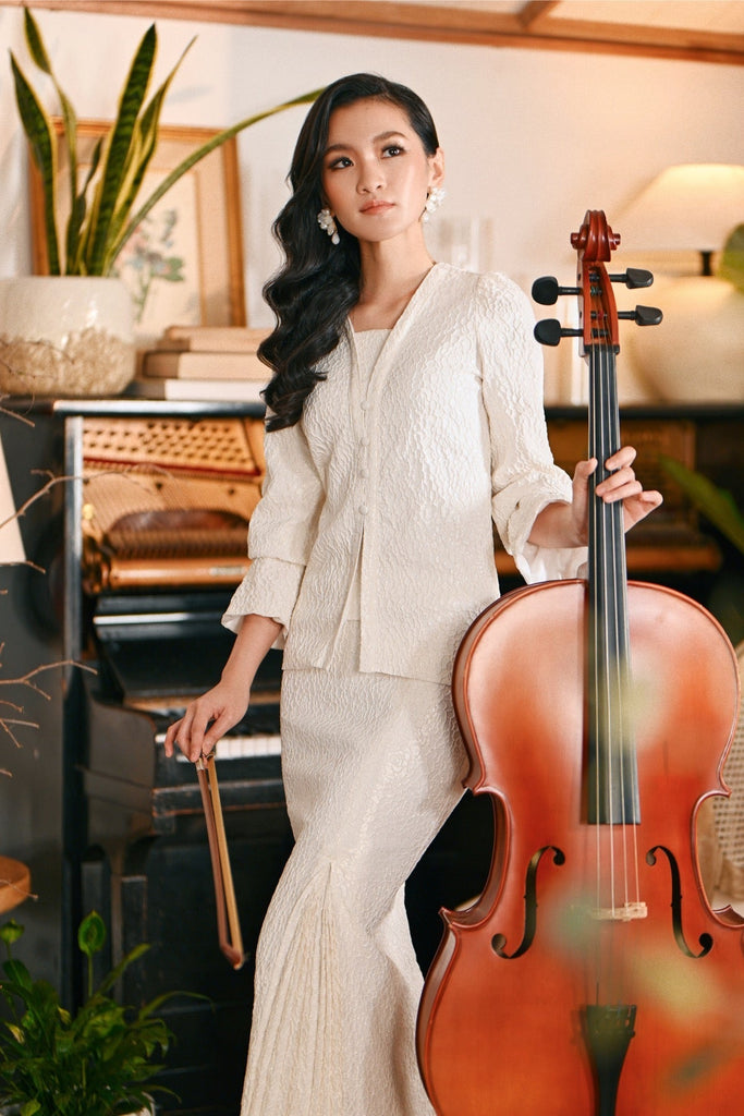 The Glow Women Chic Kebaya Set - White Jacquard