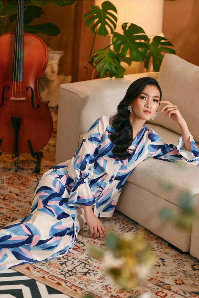 The Glow Women Chic Kebaya Set - Dreamers