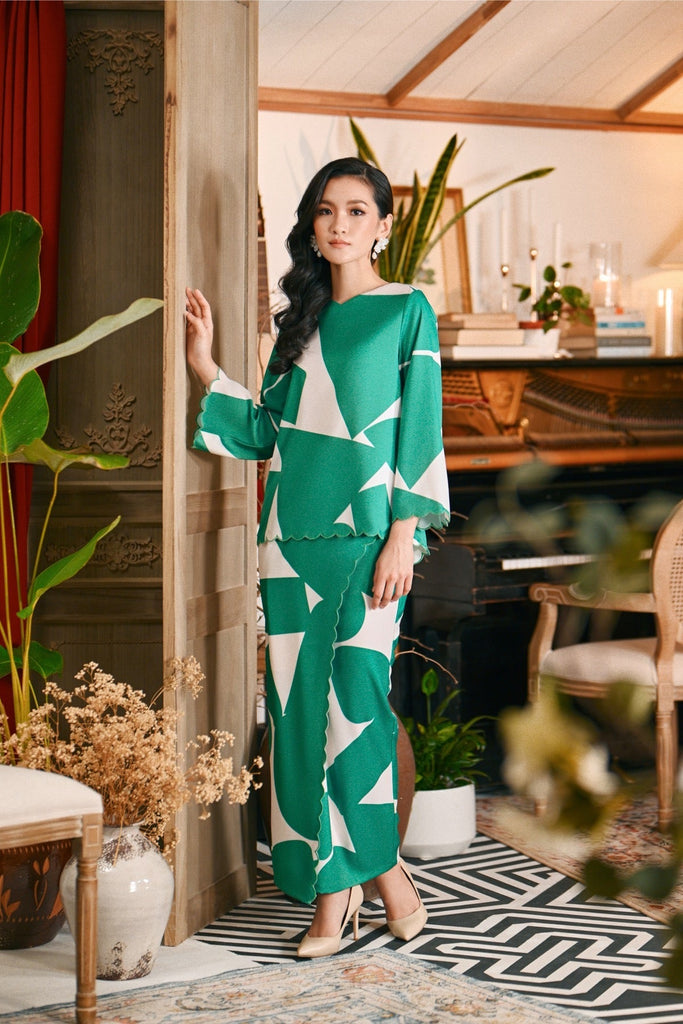 The Glow Women Demure Kurung Set - Green Geo