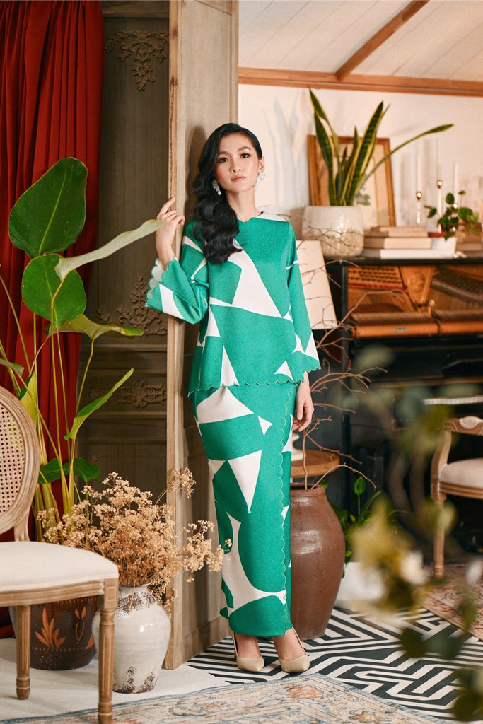 The Glow Women Demure Kurung Set - Green Geo