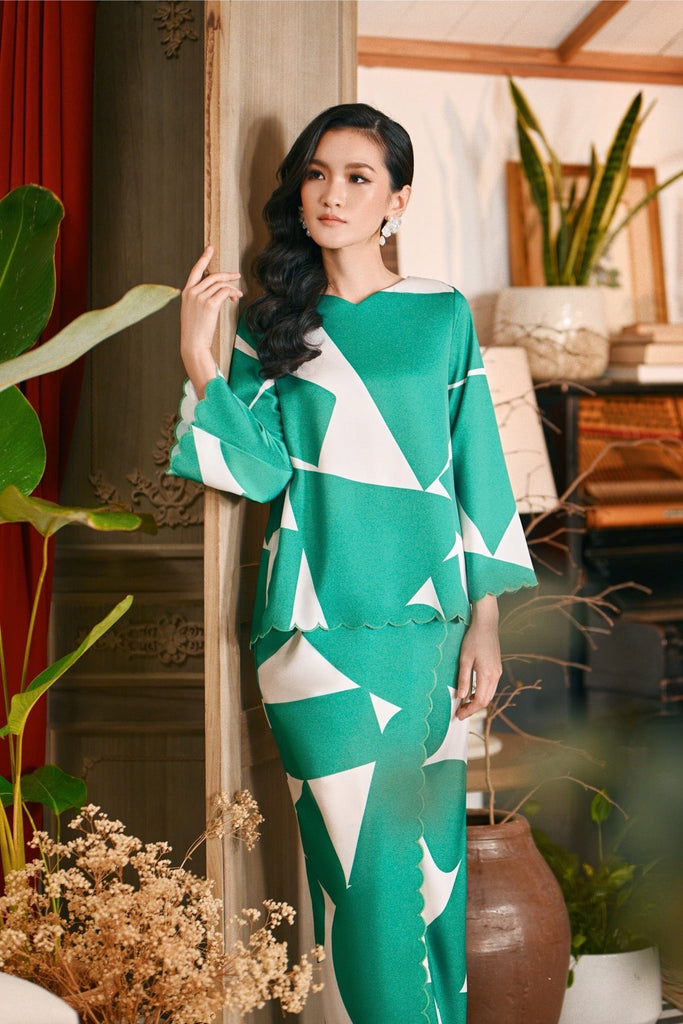 The Glow Women Demure Kurung Set - Green Geo