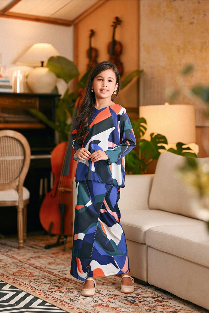 The Glow Demure Kurung Set - Greatest