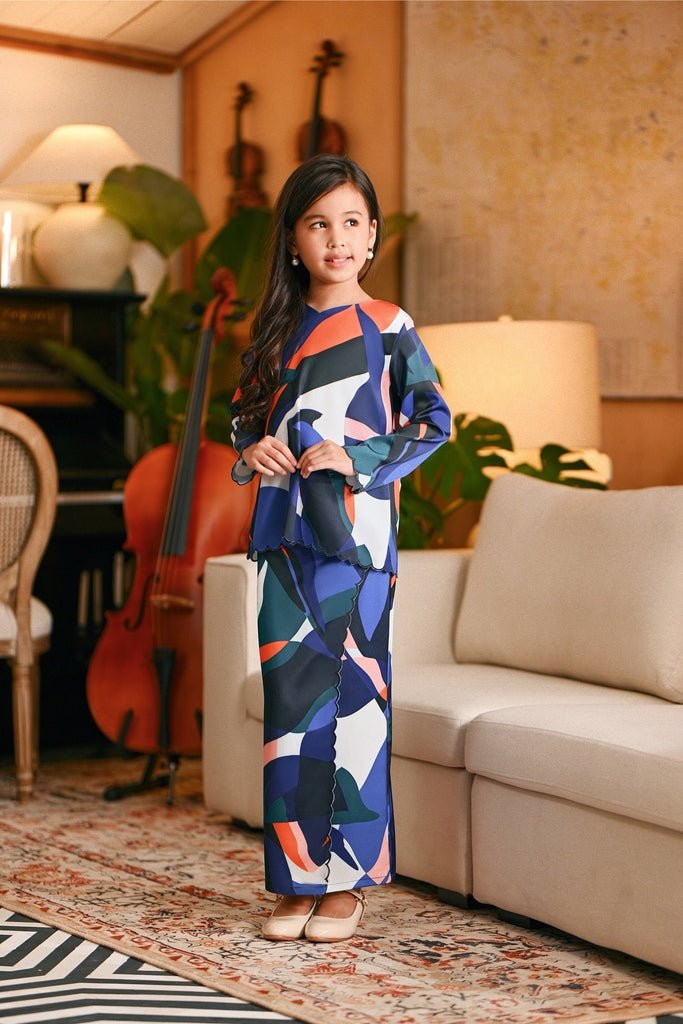 The Glow Demure Kurung Set - Greatest