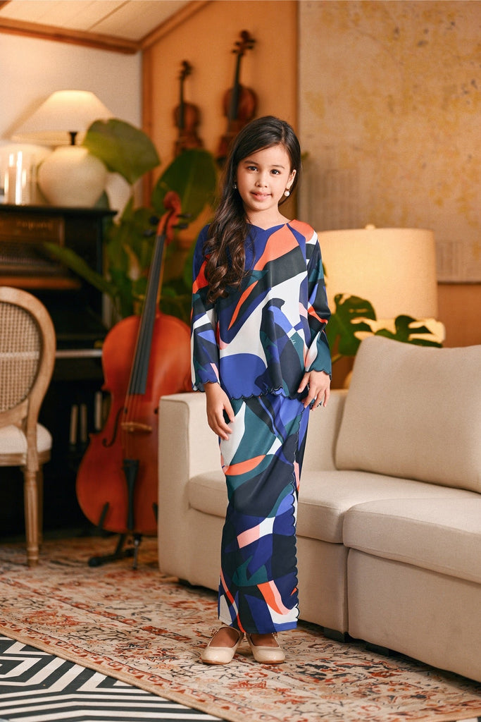 The Glow Demure Kurung Set - Greatest