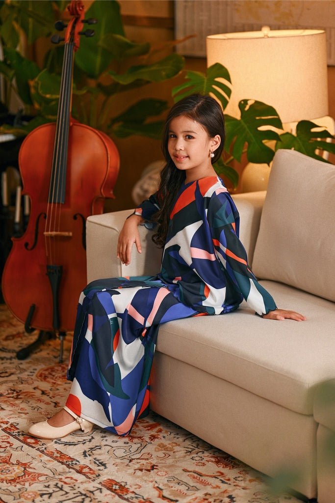 The Glow Demure Kurung Set - Greatest