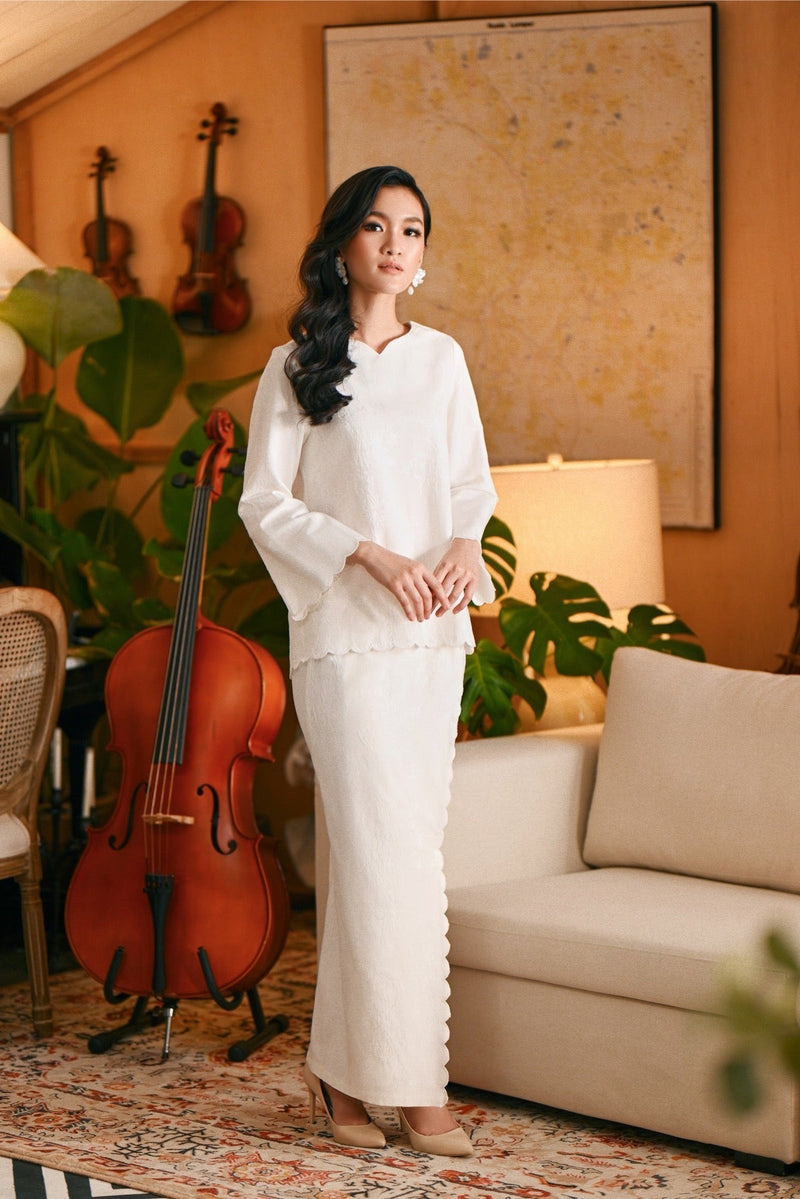 The Glow Women Demure Kurung Set - White Jacquard
