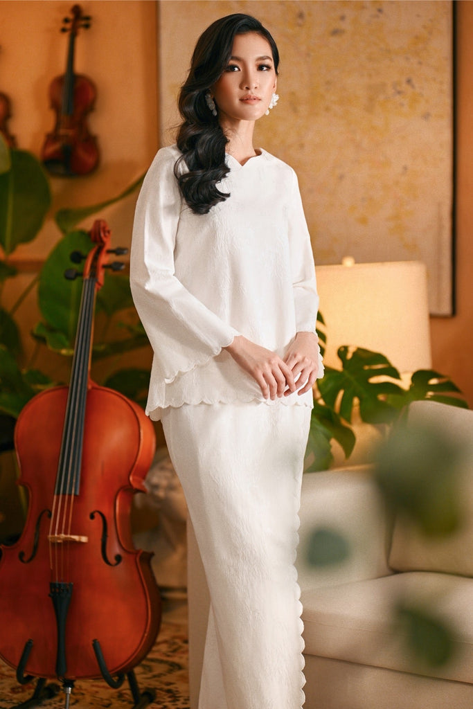 The Glow Women Demure Kurung Set - White Jacquard