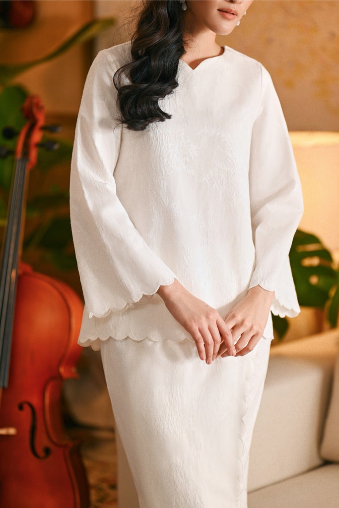 The Glow Women Demure Kurung Set - White Jacquard