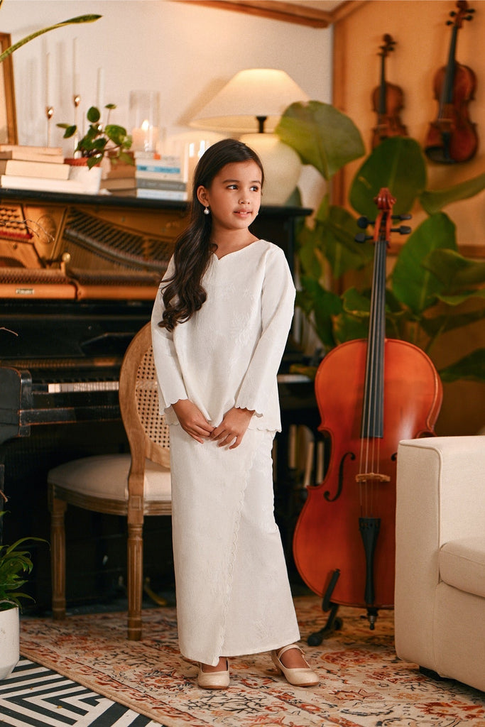 The Glow Demure Kurung Set - White Jacquard