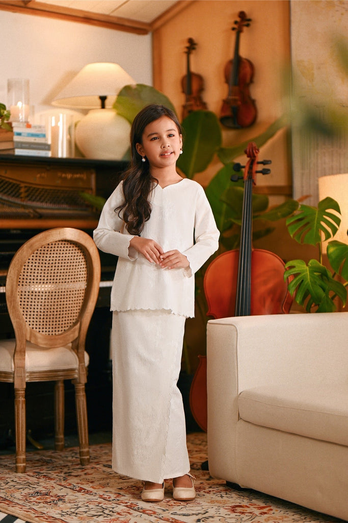 The Glow Demure Kurung Set - White Jacquard