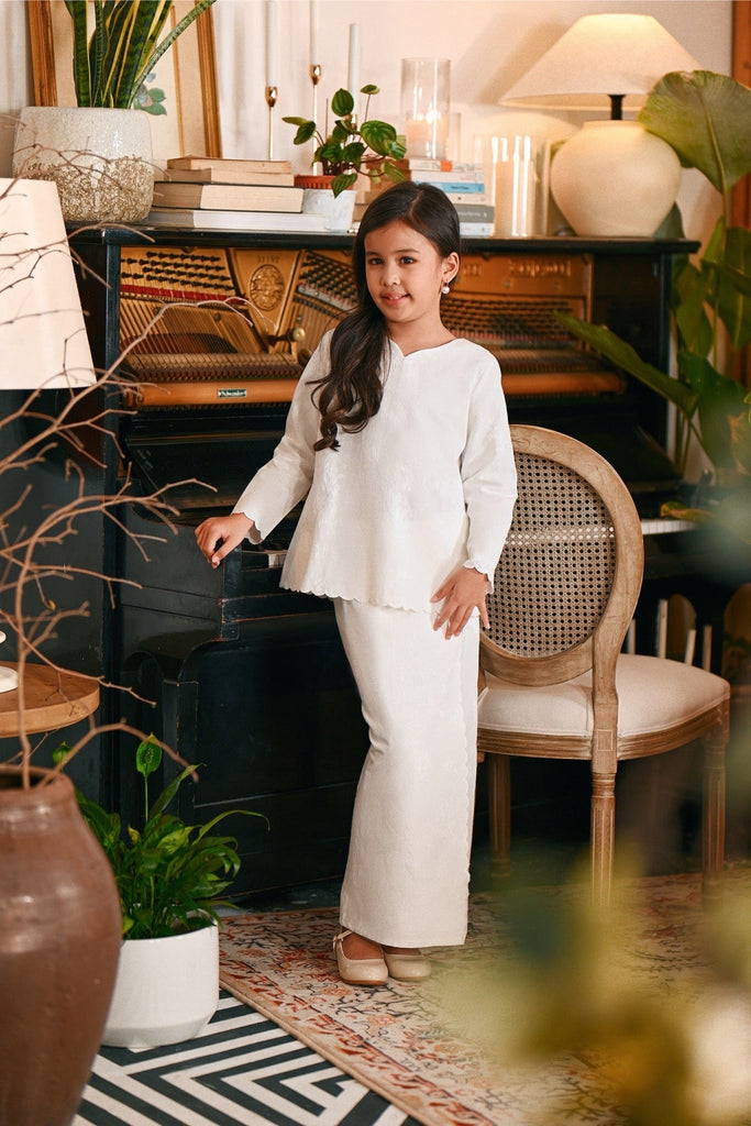 The Glow Demure Kurung Set - White Jacquard