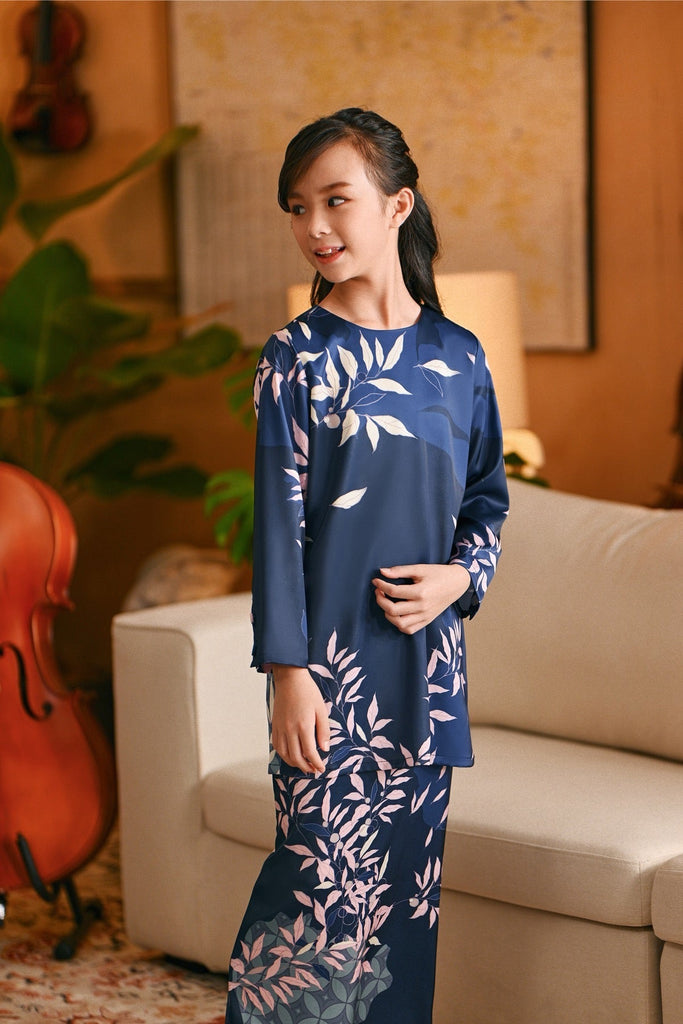 The Glow Chic Kurung Set - Shine