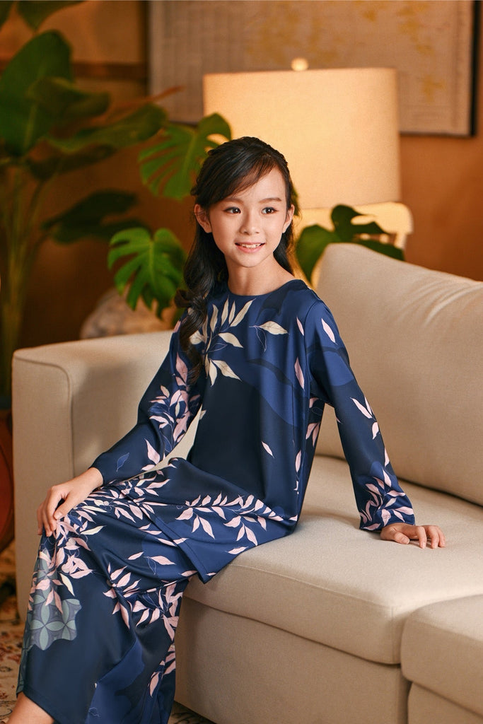 The Glow Chic Kurung Set - Shine