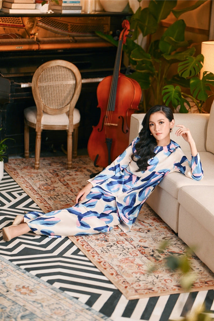 The Glow Women Elite Kurung Set - Dreamers