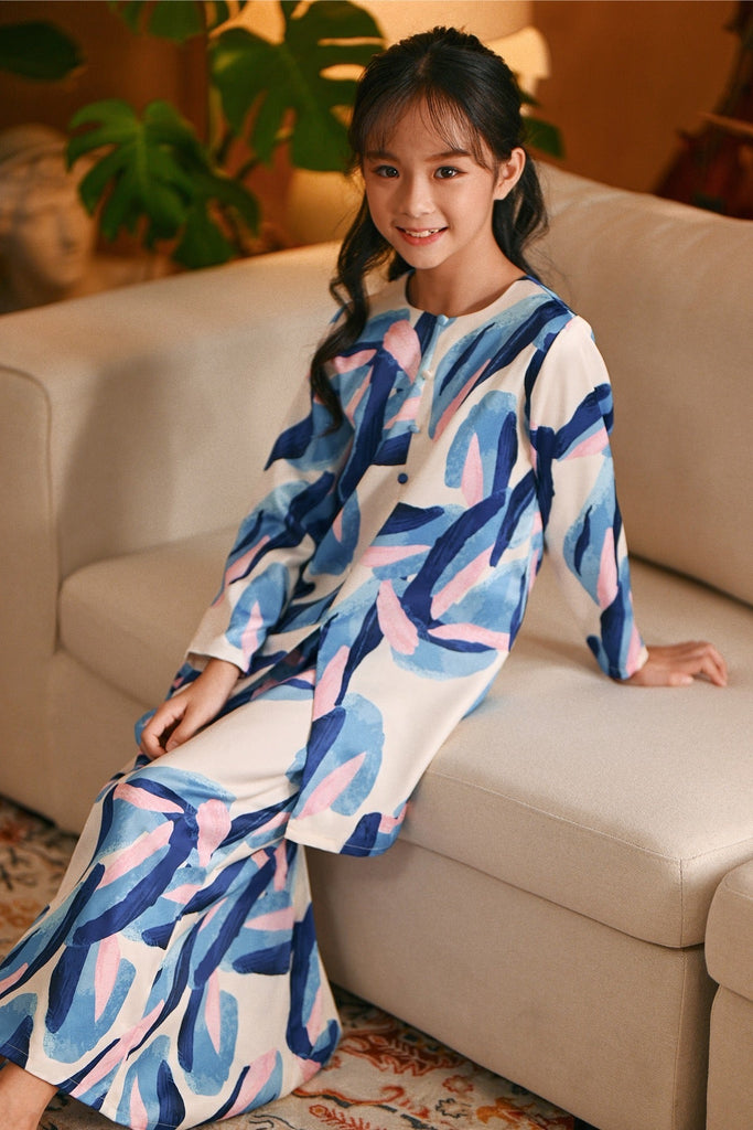 The Glow Elite Kurung Set - Dreamers