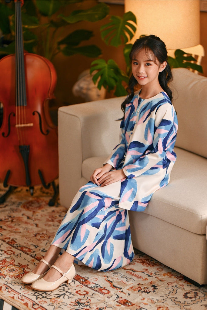 The Glow Elite Kurung Set - Dreamers