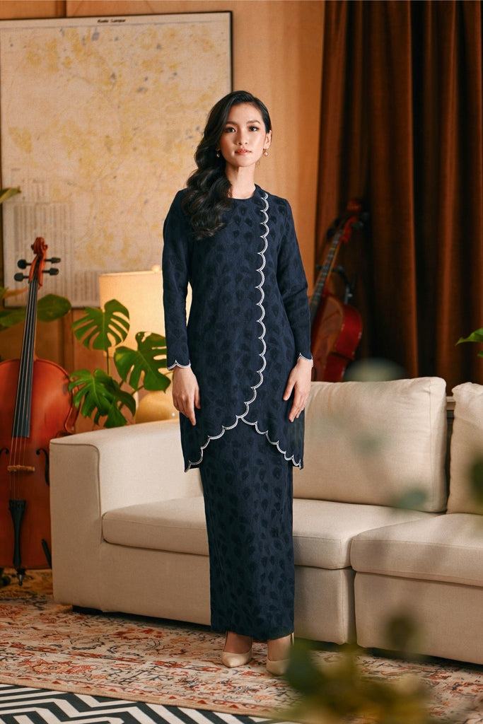 The Glow Women Broderie Kurung Set - Navy Jacquard