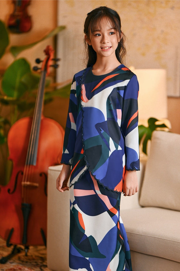 The Glow Broderie Kurung Set - Greatest