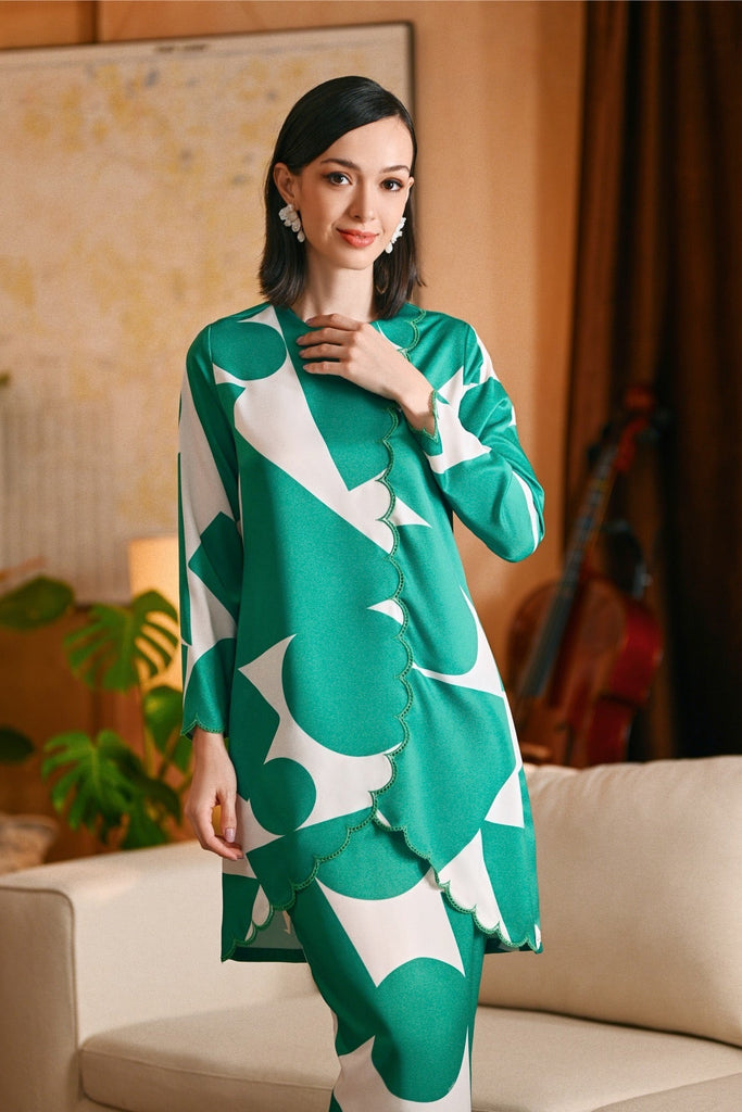 The Glow Women Broderie Kurung Set - Green Geo