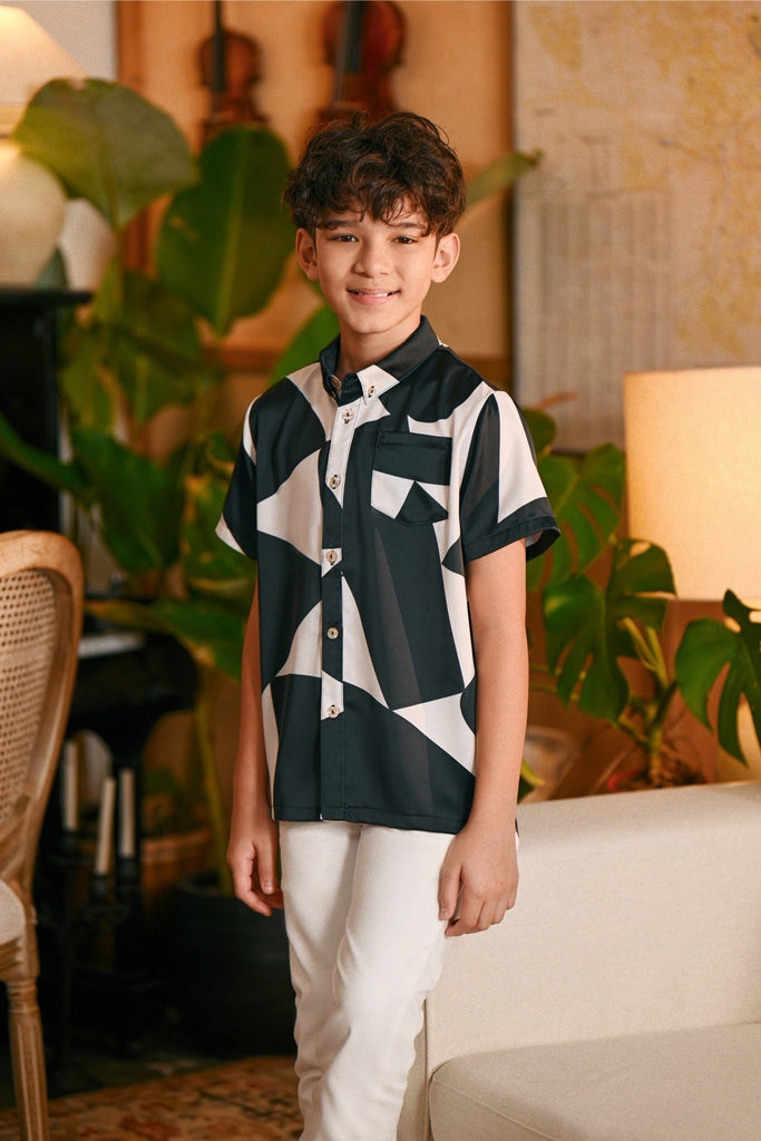 The Glow Batik Shirt - Black Geo