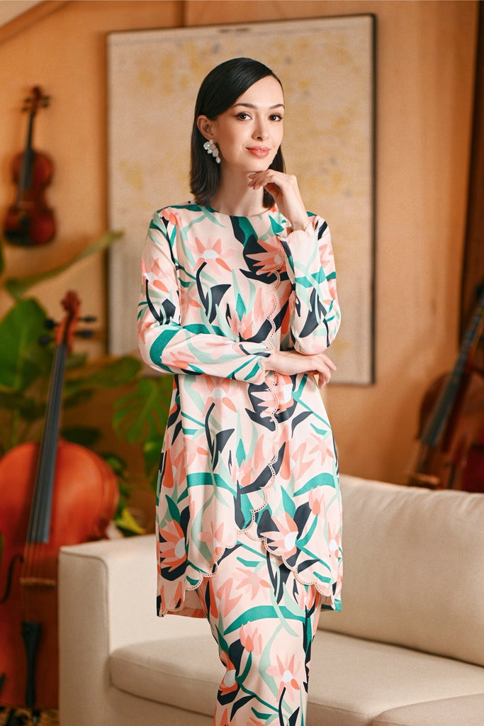 The Glow Women Broderie Kurung Set - Lily