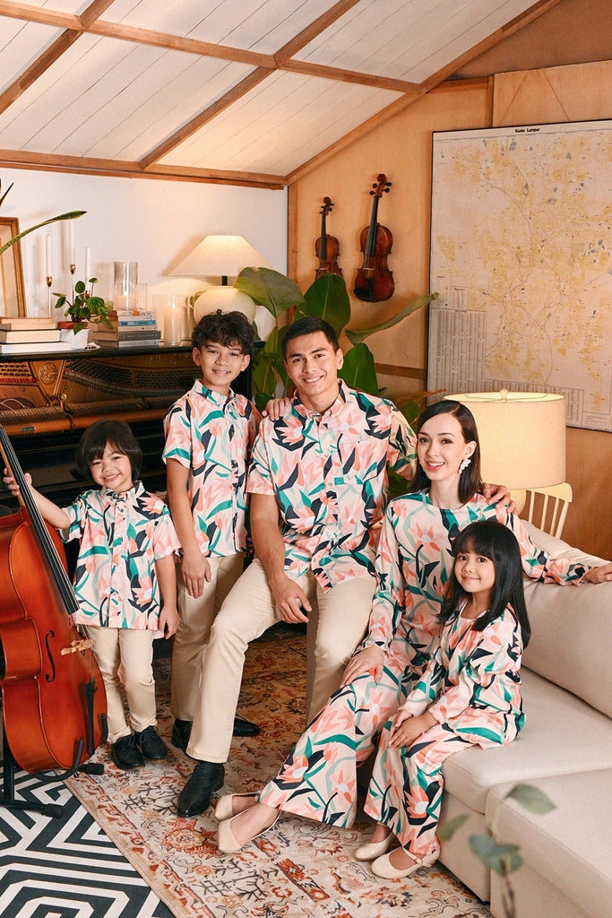 The Glow Men Batik Shirt - Lily