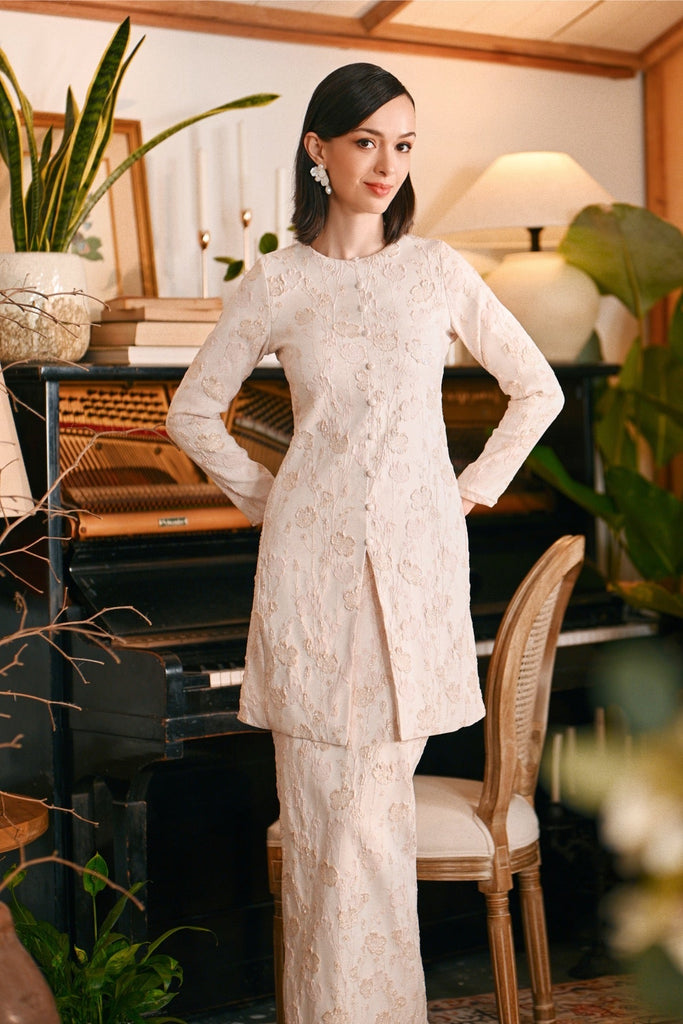 The Glow Women Elite Kurung Set - Pink Jacquard