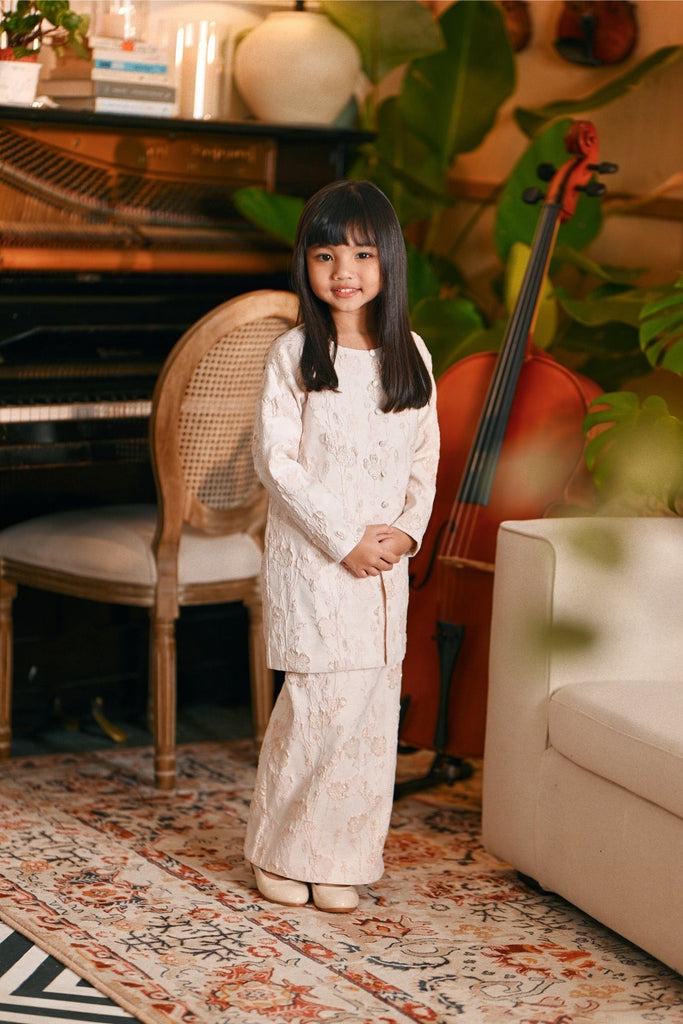 The Glow Elite Kurung Set - Pink Jacquard