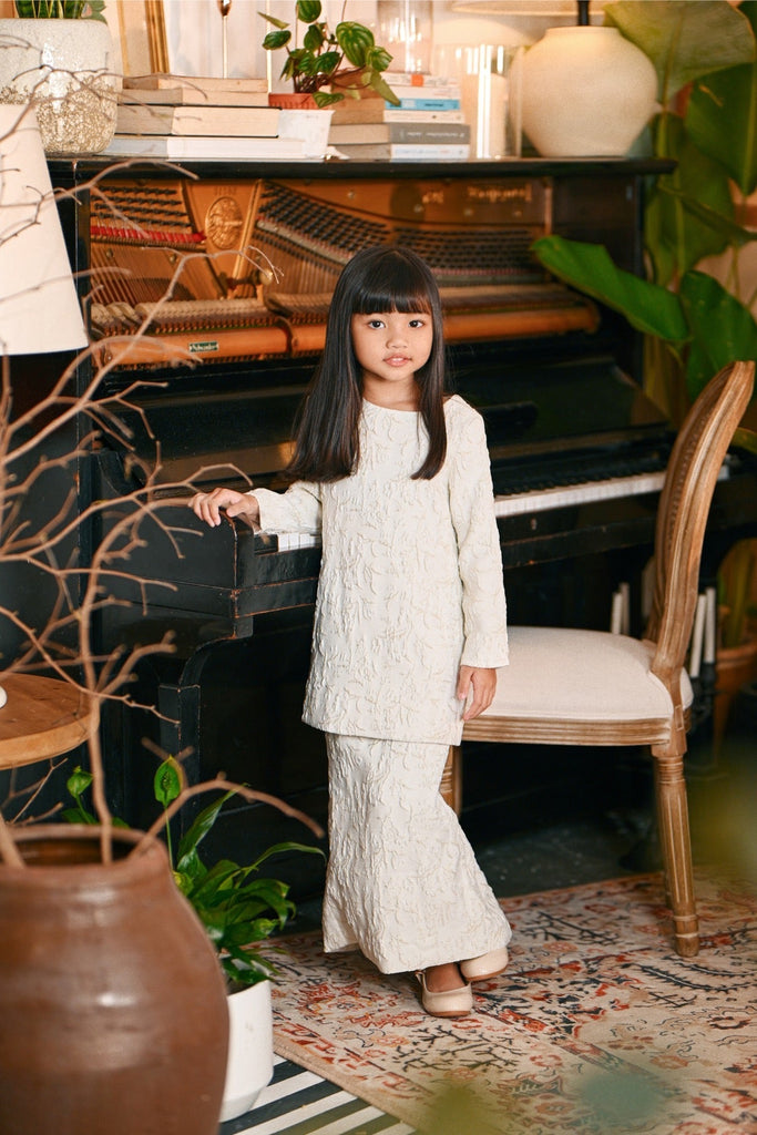 The Glow Chic Kurung Set - Beige Jacquard