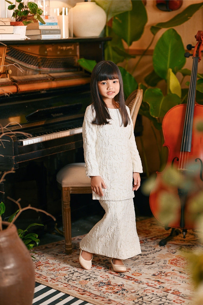 The Glow Chic Kurung Set - Beige Jacquard