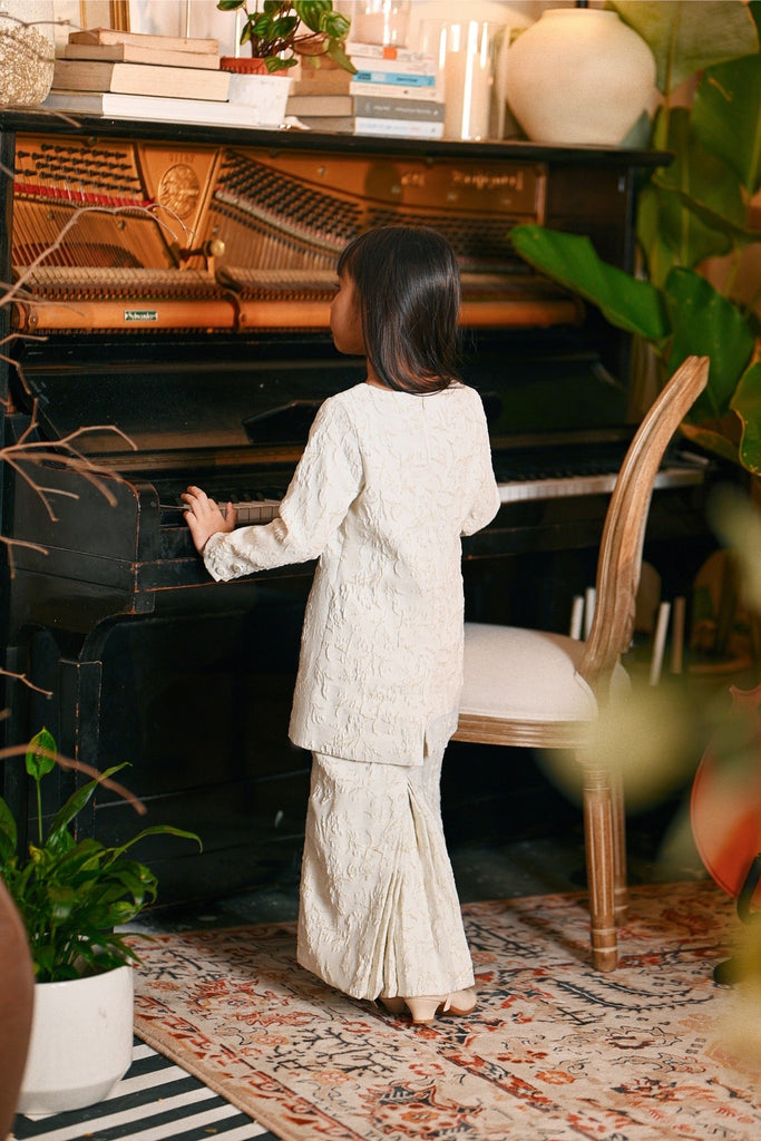 The Glow Chic Kurung Set - Beige Jacquard