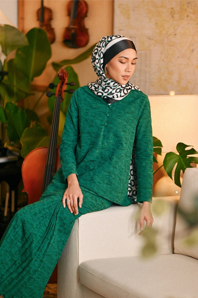 The Glow Women Grace Kurung Set - Emerald Jacquard