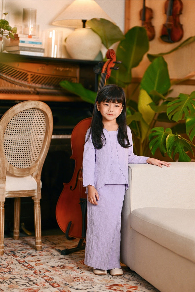 The Glow Broderie Kebaya Set - Lilac Jacquard