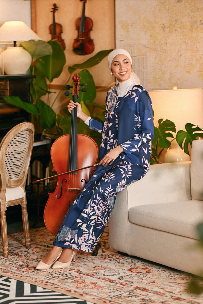 The Glow Women Broderie Kebaya Set - Shine
