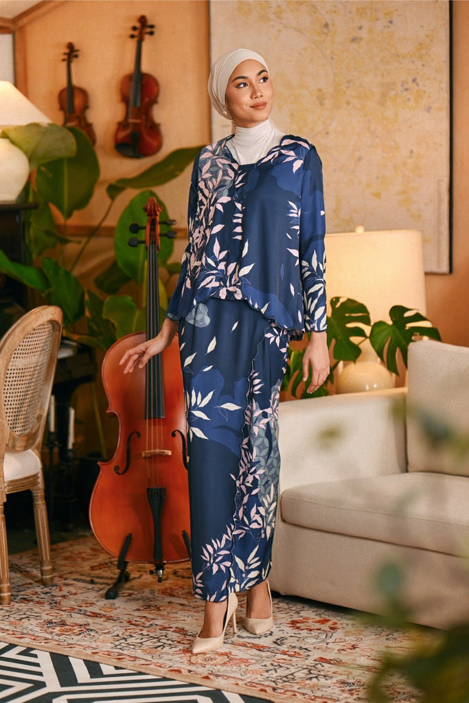 The Glow Women Broderie Kebaya Set - Shine